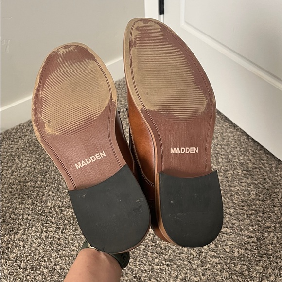 Madden | Men’s Brown Lace Up Dress Shoe - Picture 4 of 10